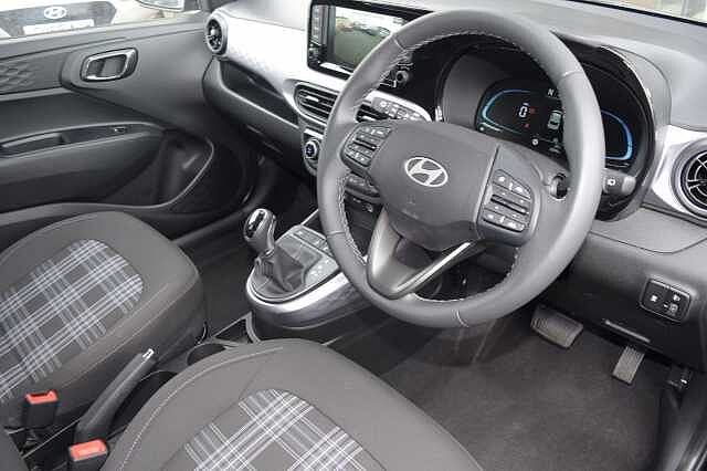 Hyundai i10 1.0 [63] Premium 5dr Auto [Nav]