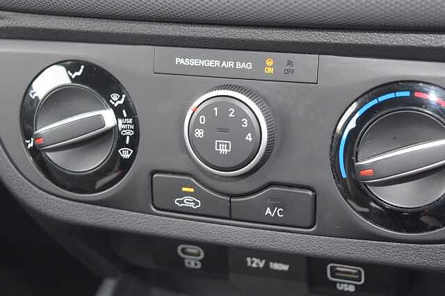 Hyundai i10 1.0 [63] Advance 5dr [Nav]