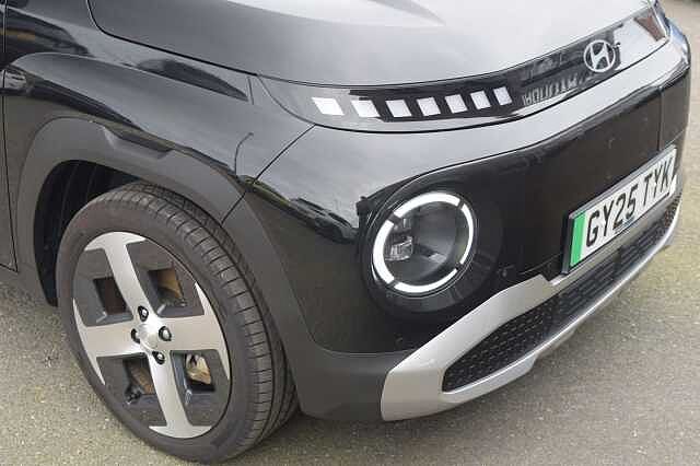 Hyundai INSTER 85kW 02 49kWh 5dr Auto Black