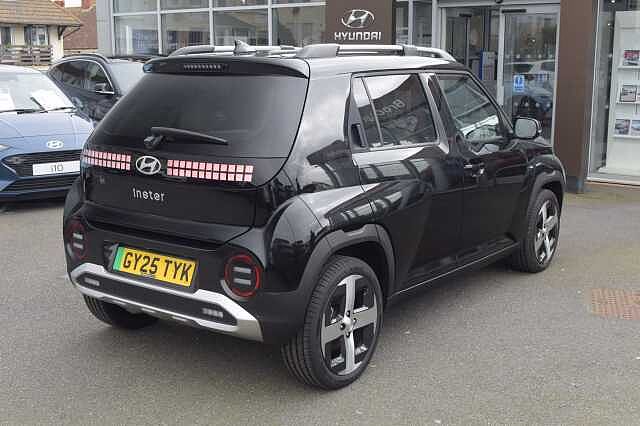 Hyundai INSTER 85kW 02 49kWh 5dr Auto Black