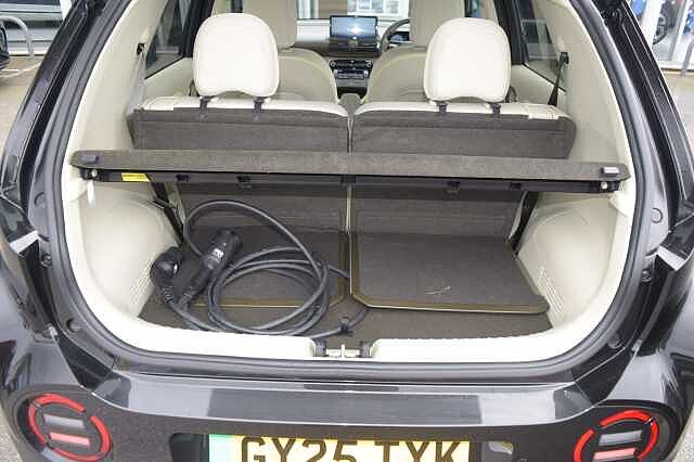Hyundai INSTER 85kW 02 49kWh 5dr Auto Black