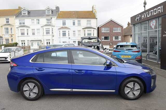 Hyundai IONIQ 1.6 GDi Hybrid Premium 5dr DCT