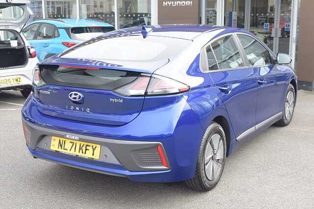 Hyundai IONIQ 1.6 GDi Hybrid Premium 5dr DCT