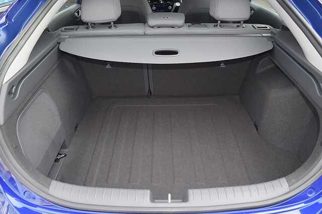 Hyundai IONIQ 1.6 GDi Hybrid Premium 5dr DCT