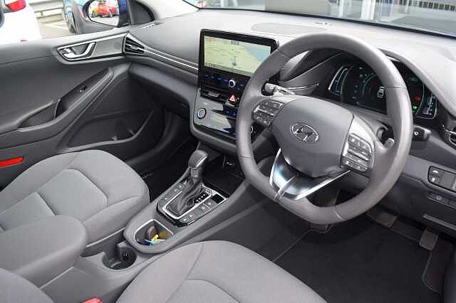 Hyundai IONIQ 1.6 GDi Hybrid Premium 5dr DCT