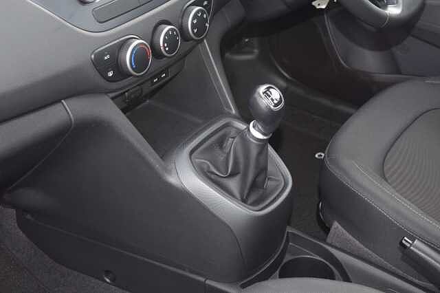 Hyundai i10 1.0 SE 5dr