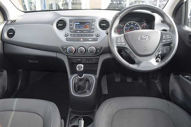 Hyundai i10 1.0 SE 5dr