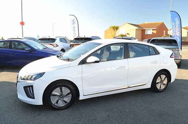 Hyundai IONIQ 1.6 GDi Hybrid Premium 5dr DCT