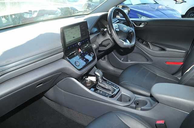 Hyundai IONIQ 1.6 GDi Hybrid Premium 5dr DCT