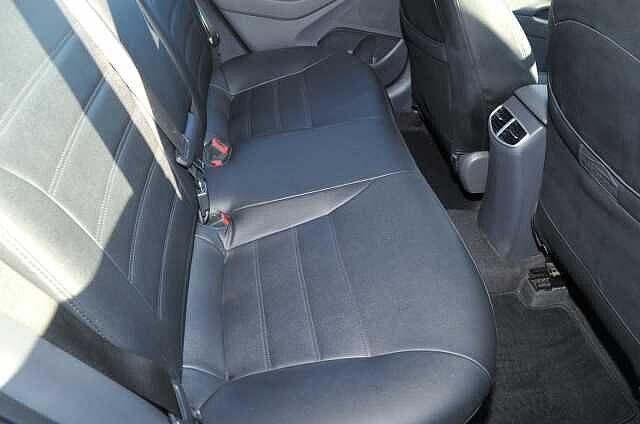 Hyundai IONIQ 1.6 GDi Hybrid Premium 5dr DCT