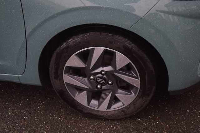 Hyundai i10 1.2 Advance 5dr Auto