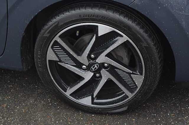 Hyundai i10 1.0 MPi Premium 5dr Auto