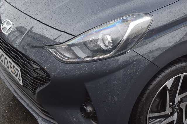Hyundai i10 1.0 MPi Premium 5dr Auto