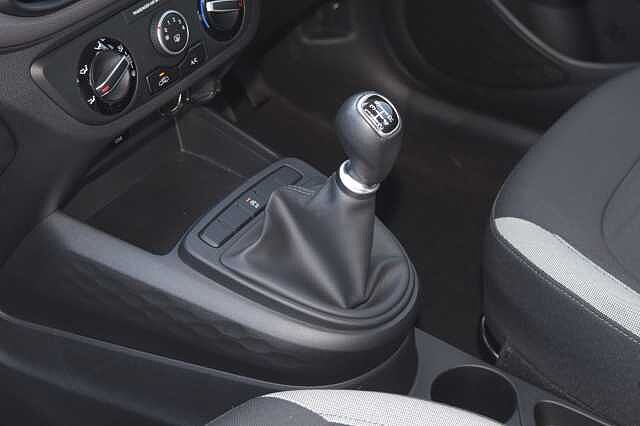 Hyundai i10 1.0 MPi SE Connect 5dr