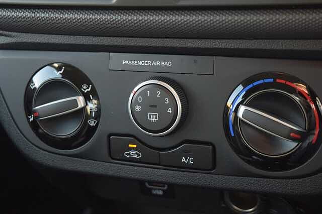 Hyundai i10 1.0 MPi SE Connect 5dr