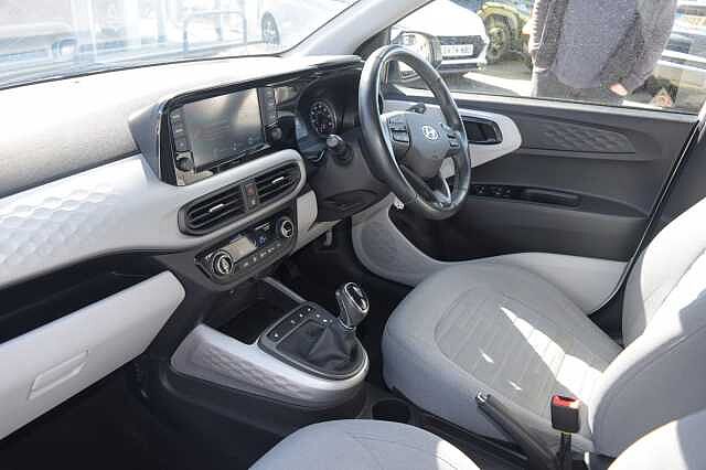 Hyundai i10 1.0 MPi Premium 5dr Auto