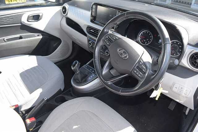 Hyundai i10 1.0 MPi Premium 5dr Auto