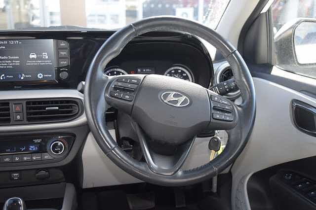 Hyundai i10 1.0 MPi Premium 5dr Auto
