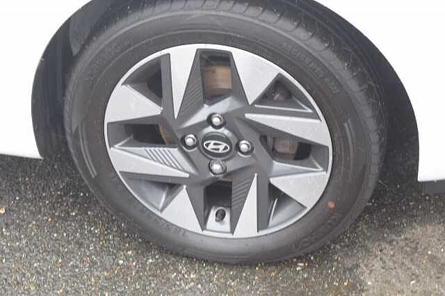 Hyundai i10 1.2 Advance 5dr