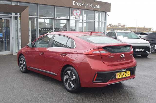Hyundai IONIQ 1.6 GDi Hybrid Premium 5dr DCT