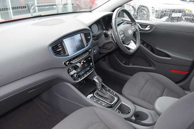 Hyundai IONIQ 1.6 GDi Hybrid Premium 5dr DCT