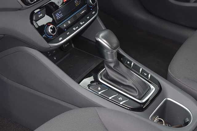 Hyundai IONIQ 1.6 GDi Hybrid Premium 5dr DCT