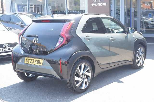 Toyota AYGO X 1.0 VVT-i Edge 5dr Green