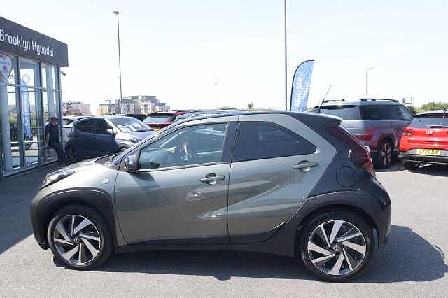 Toyota AYGO X 1.0 VVT-i Edge 5dr Green