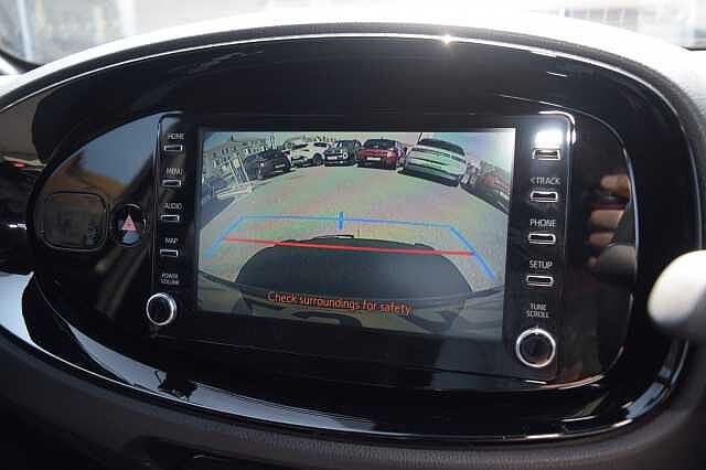 Toyota AYGO X 1.0 VVT-i Edge 5dr Green