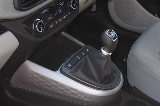 Hyundai i10 1.0 MPi Premium 5dr