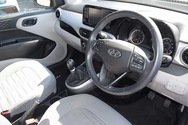Hyundai i10 1.0 MPi Premium 5dr
